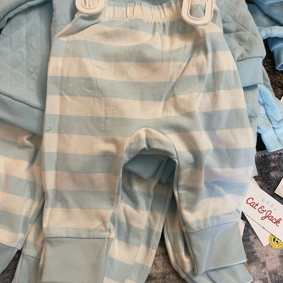 Cat & Jack Blue Baby Outfit - Picture 2 of 5